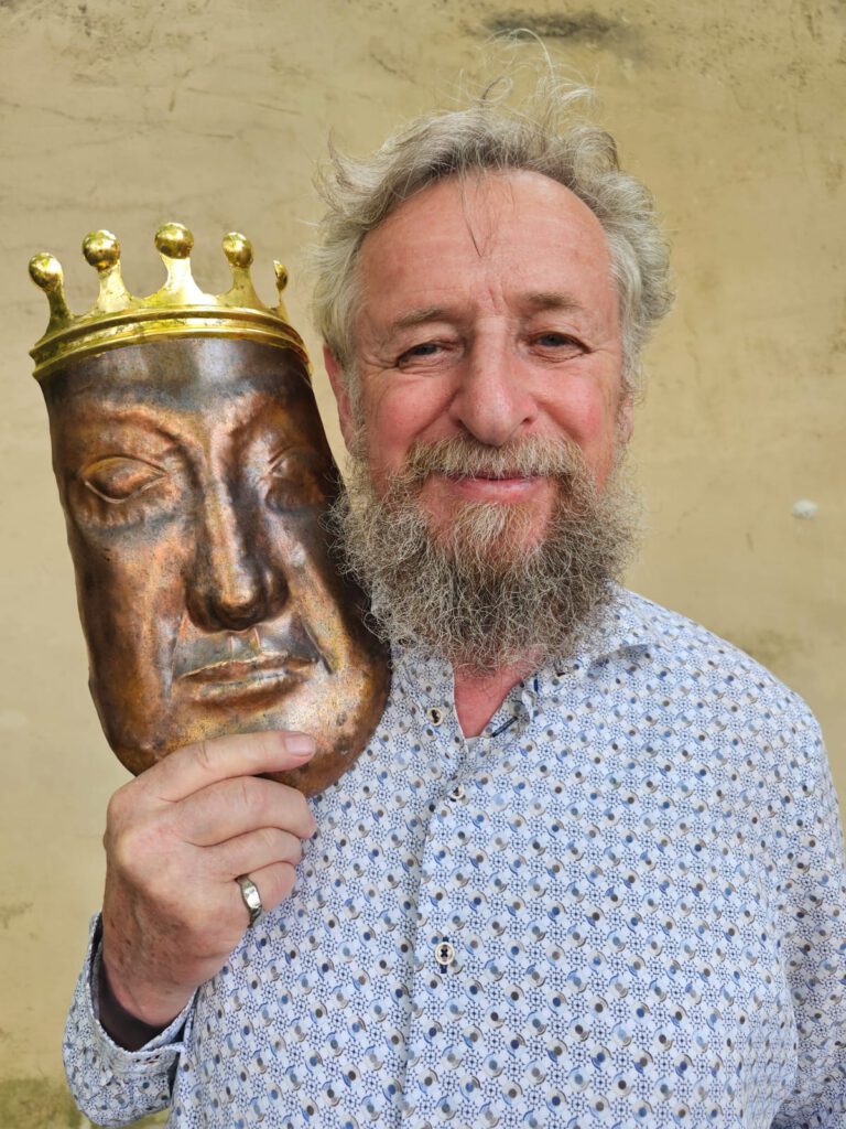 Georg Lerchenmüller. Künstler. Schnitzereien und Skulpturen aus Holz und Metall. Schmuckdesinger.